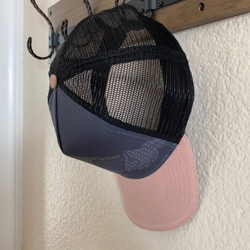 PrAna Mountain Women’s Trucker Hat